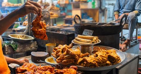 Love Street Food 10 Best Khau Gallis In India For A Foodies Day Out