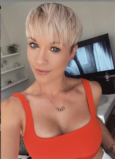 21 Trendy Short Hairstyle Ideas For Hot Woman To Try This Summer Latest Fashion Trends For Woman