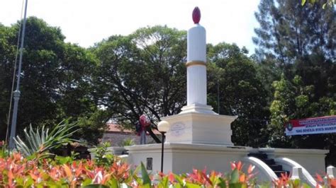 Sejarah Tugu Lilin Yang Jadi Lambang Daerah Pemerintah Kota Surakarta