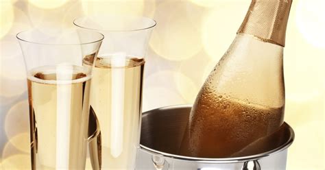 Your Guide To Champagne How To Serve Drink And Cook With A Bottle Of Bubbly