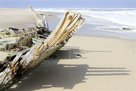 The Eerie Shipwrecks Of Namibias Skeleton Coast Huffpost