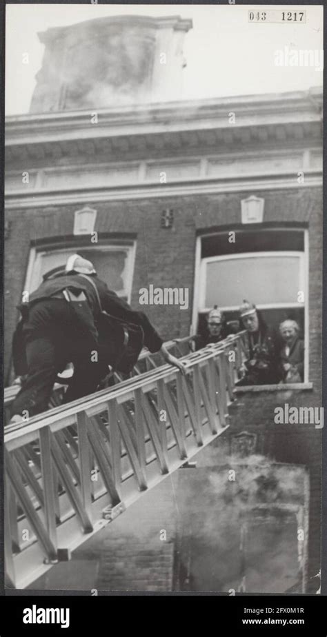 Two Firefighters 1990 Hi Res Stock Photography And Images Alamy