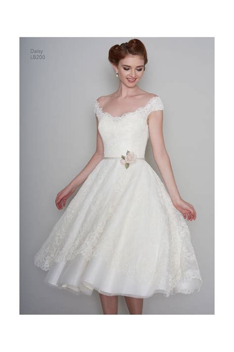 Short wedding dresses have emerged as a new favourite amongst designers and stylish brides alike. LB200 DAISY Loulou Tea Length 1950s Vintage Style Short ...