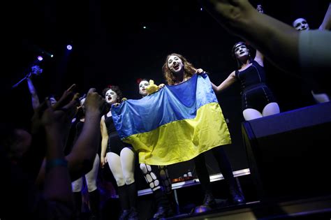Ukrainians Turn To The Arts In A Time Of Upheaval The New York Times