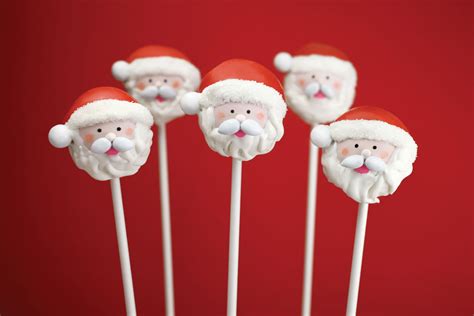 So cute you might not even want to eat them. Cake Pops For Christmas | Tippytoes