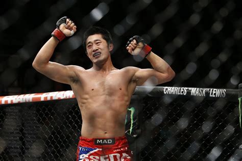 Dong Hyun Kim Meets Colby Covington At Ufc Fight Night 111 In Singapore Mma Fighting