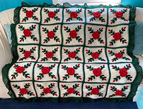 Red Christmas Roses Afghan Throw Floral Crocheted Blanket Made Fresh