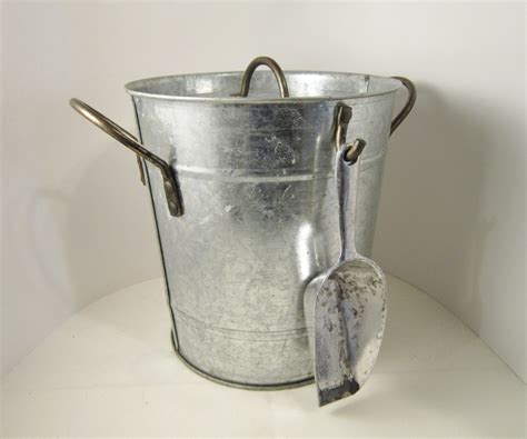 Ice Bucket, Lined and Insulated, Vintage Galvanized Steel, Scoop and ...