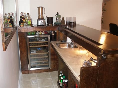 Contemporary homes are all about incorporating every little detail that is to the taste of those who live in them. Tips To Building Your First Home Bar Ideas - MidCityEast