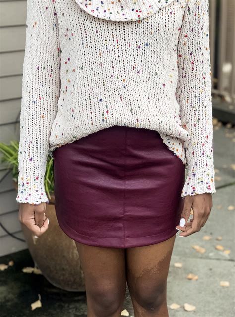 Burgundy Faux Leather Skirt In 2020 With Images Fashion Fall