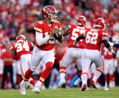 Nfl Top 100 Players Of 2021 Patrick Mahomes Leads The 1 10 Ranking