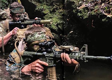 Green Beret Assigned To 1st Battalion 1st Special Forces Group