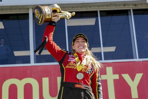 Brittany Force Blazes To Nhra Top Fuel Speed Record With Epic 33817