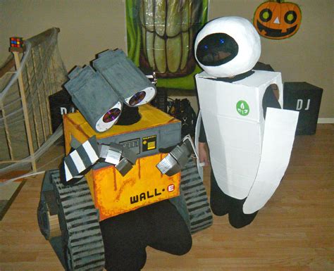 Coolest Homemade Wall E And Eve Costumes With Pictures Instructables