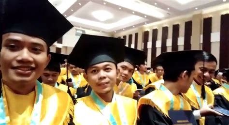 Wisuda Fakultas Teknologi Informasi Unibba Tahun Akademik 20182019