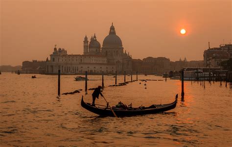 Gondola Sunset Photo