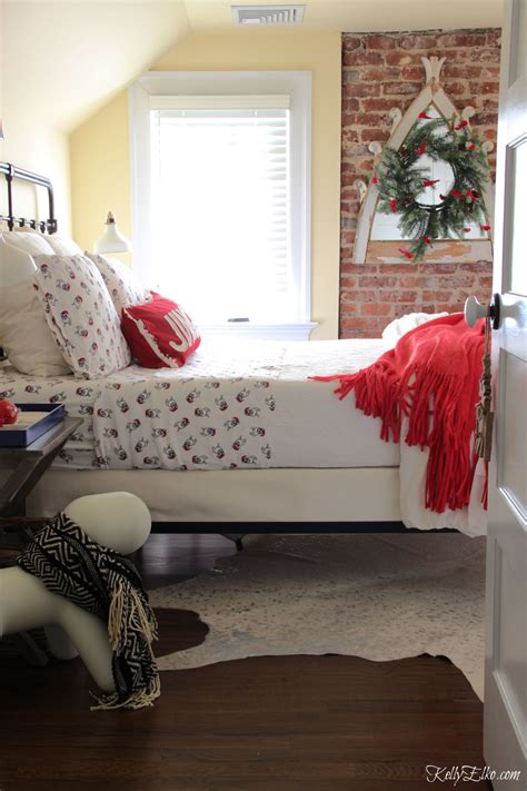 Christmas planning is not just about making christmas cakes, ordering turkeys and shopping for gifts, it's also about getting your guest supplies. Visions of Sugarplums - Christmas Bedroom - Kelly Elko