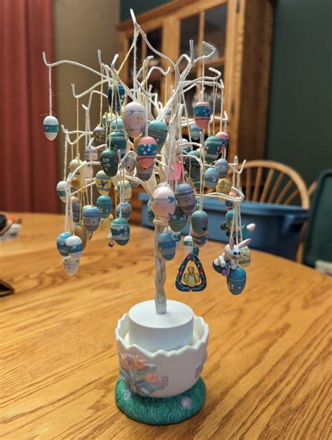 Vintage Easter Egg Tree Plays A Lullaby Ebay