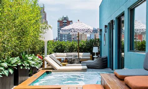 14 Romantic Nyc Hotels With Jacuzzi In Room And Hot Tub Suites New York Ny
