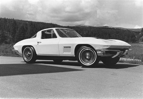 Chevrolet Corvette Stingray specs, 0-60, performance data ...