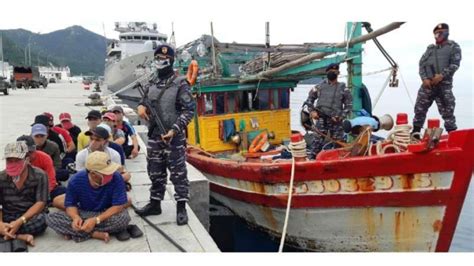 Garuda Militer KRI Bungtomo TNI AL Tangkap 2 Kapal Ikan Vietnam