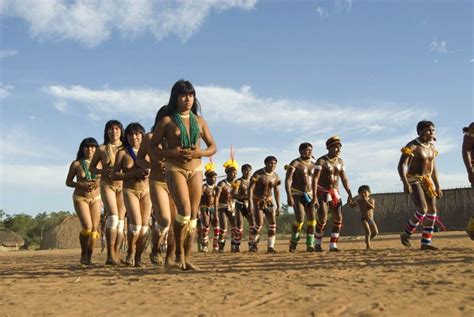 Etnia Kalapalo Parque Indígena Do Xingu Indios Brasileiros Xingu