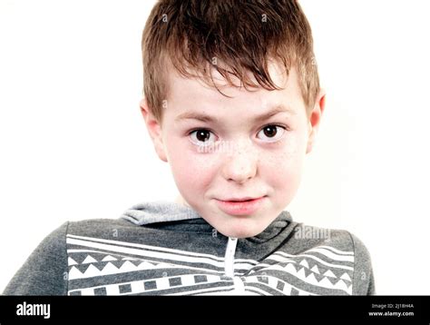Wide Eyed Young Boy Hi Res Stock Photography And Images Alamy