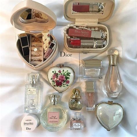 Pin By Geneviève 🧸💒 On French Girl Perfume Aesthetic Makeup Classy