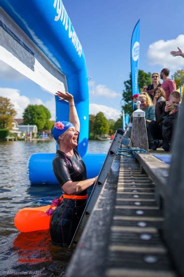 Swim To Fight Cancer Zwemmen Voor Het Goede Doel Amstelveenz