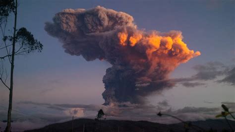 Tungurahua Volcano Spectacular Pictures Capture Eruption In Ecuador