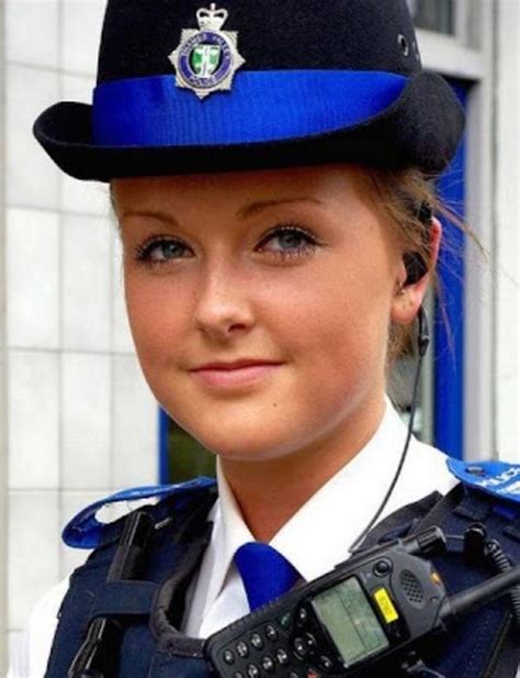 7 most beautiful women police forces from around world