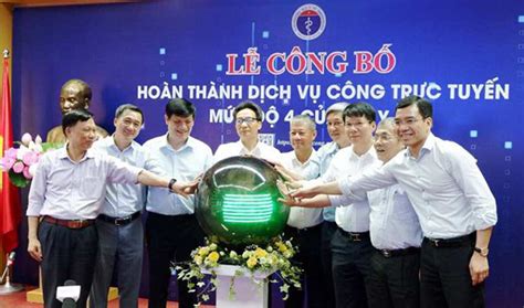 Sóng điện từ cũng bị lượng tử hoá thành những đợt sóng có tính chất như các hạt chuyển động gọi là photon. Sức khỏe - Y tế - Báo Ấp Bắc điện tử