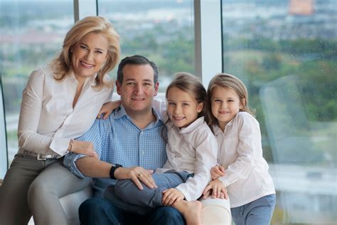 Ted cruz at a hearing of the senate judiciary committee, march 21, 2017. Cruz campaign puts family out front