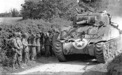 70th Tank Battalion West Of Sainte Mère Église With German Pows 10