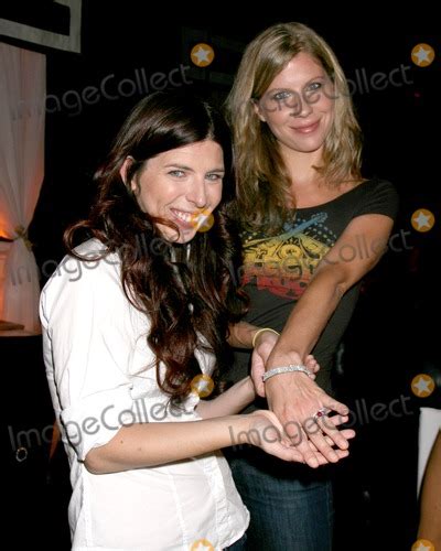 photos and pictures heather matarazzo and her fiance carolyn murphy looking at rings and