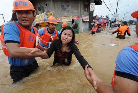 Dams Overflow Flooding Metro Manila Photo 1 Pictures Cbs News