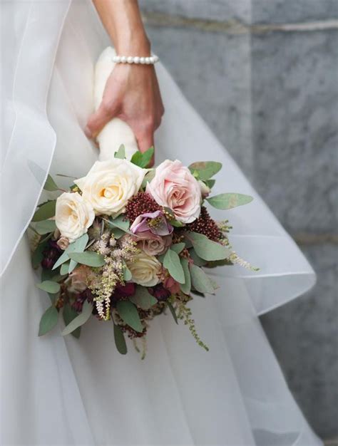 22 Beautiful Autumn Wedding Bouquets For Brides Weddingsonline