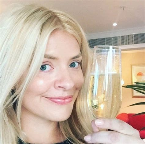 Top 10 Holly Willoughby Without Makeup Styles At Life