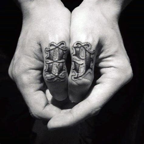 71 simple hand tattoo ideas [2024 inspiration guide]