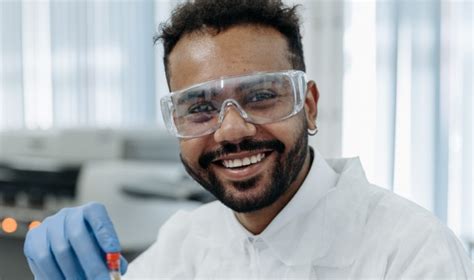 Protecting Your Eyes In The Laboratory