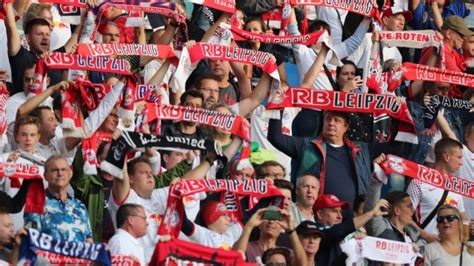 Rb will an tabellenführer bayern dran bleiben, den abstand zumindest für eine nacht wieder. Leipzig - Bielefeld im TV: RB Leipzig bereitet DSC Arminia ...