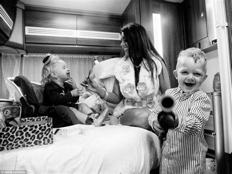 Jamie Johnson Photographs Irish Traveller Families Daily Mail Online