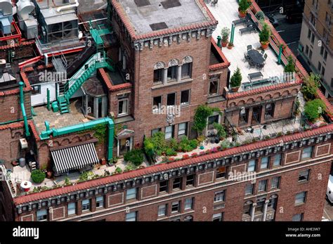 Rooftop Of An Apartment Building In New York City Stock Photo Alamy