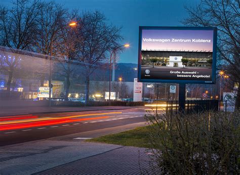Großartige videos, die sie nirgendwo sonst finden. awk Aussenwerbung: Das Digital Billboard bringt Bewegung ...