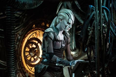 Sofia Boutella la guerrera alienígena de Star Trek Más allá Woman