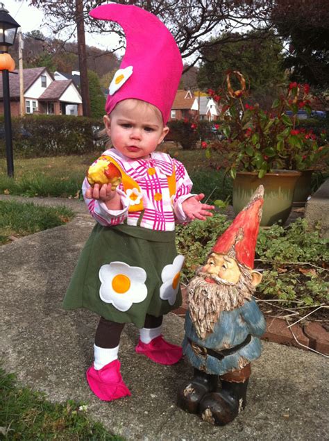 Help the princess lift the curse and find her missing uncle!! Garden Gnome Costumes | CostumesFC.com