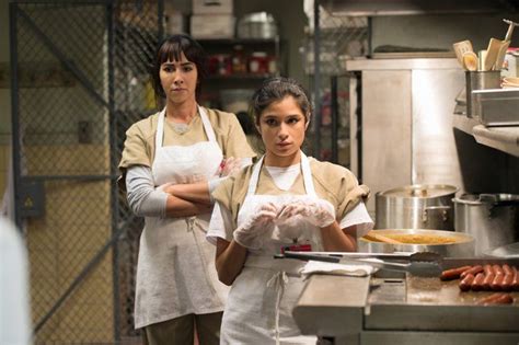 Flaca And Maritza Diane Guerrero Orange Is The New Black Orange Is