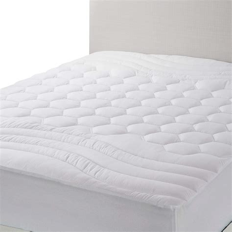 This slumber cloud nacreous mattress pad is another best mattress pads that aims at keeping you cool in bed by removing your body heat. What is the Best Mattress Topper to Keep You Cool? - The ...