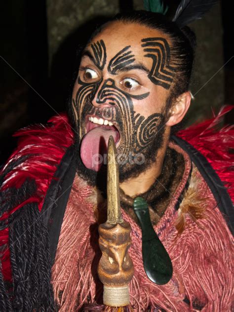 Maori Man With Ta Moko Face Tattoo By Venetia Featherstone Witty People Body Art Tattoos