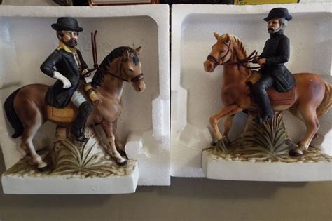 2 Ea 1975 Grenadier Decanters Robert E Lee And Ulysses S Grant 8 Tall